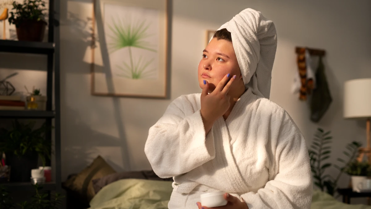 Cold Showers at Rest: A Stressor with a Hormonal Cost