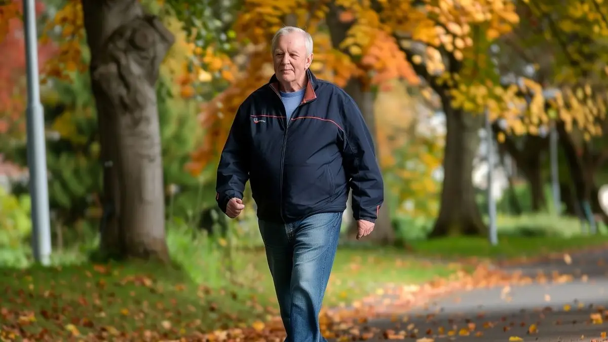 Scientists Say This Type of Walking Activates Longevity Genes Better Than Running