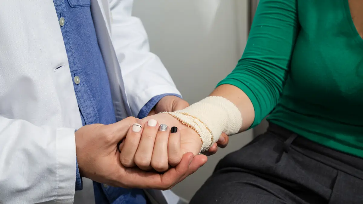 Splinting Fractures with Improvised Materials