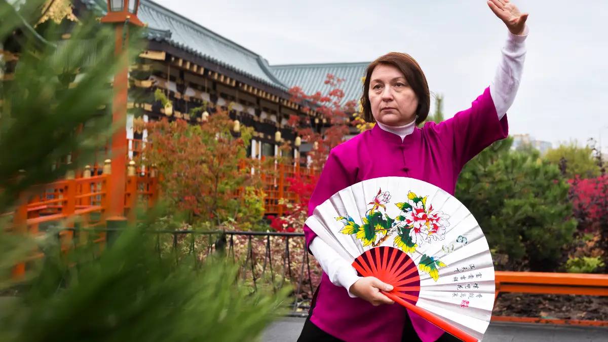 The 4-Minute Japanese Morning Ritual That Scientists Say Could Add 7 Years to Your Life