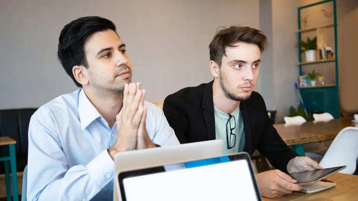 Why That 2 PM Meeting Suddenly Has a Yellow Tint