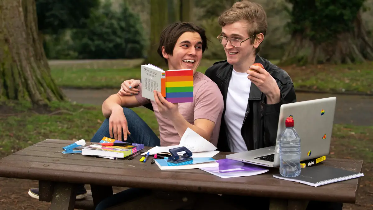 Your 2025 Toolkit for Making Friends