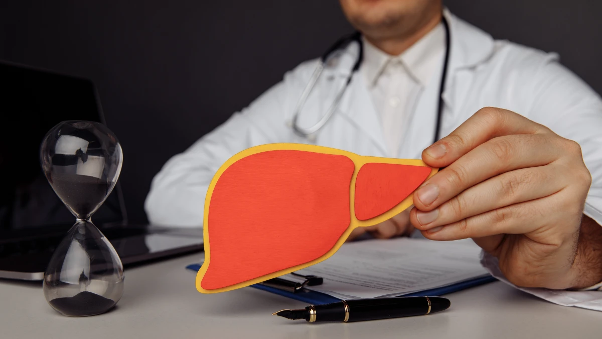 Your Liver Is Crying for Help: 9 Signs of a "Fatty Liver" You Can't Ignore