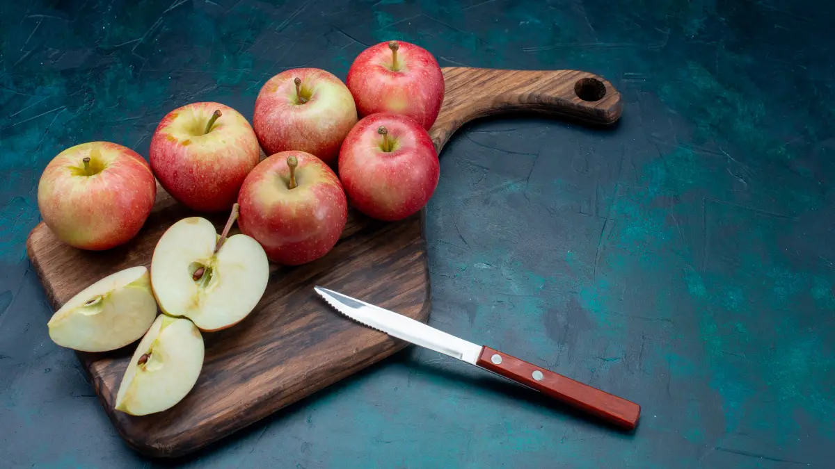 Apples (with the peel)