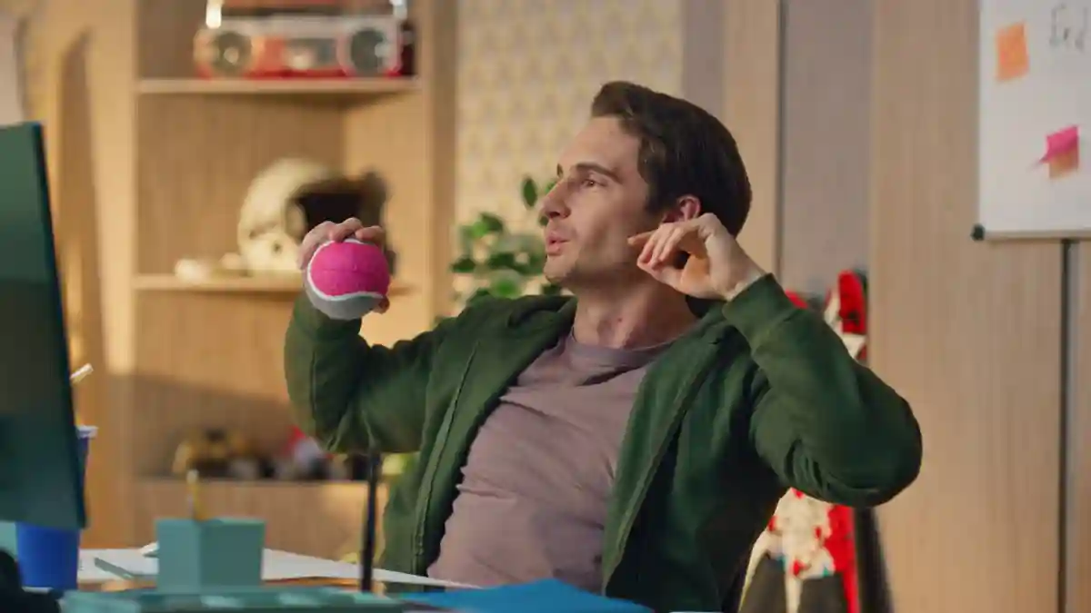 10 Everyday Habits That Are “Rusting” Your Brain Faster Than You Think