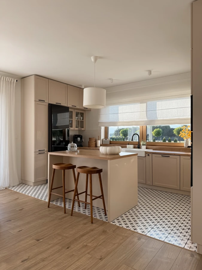 Embrace Patterned Tile Flooring for Definition