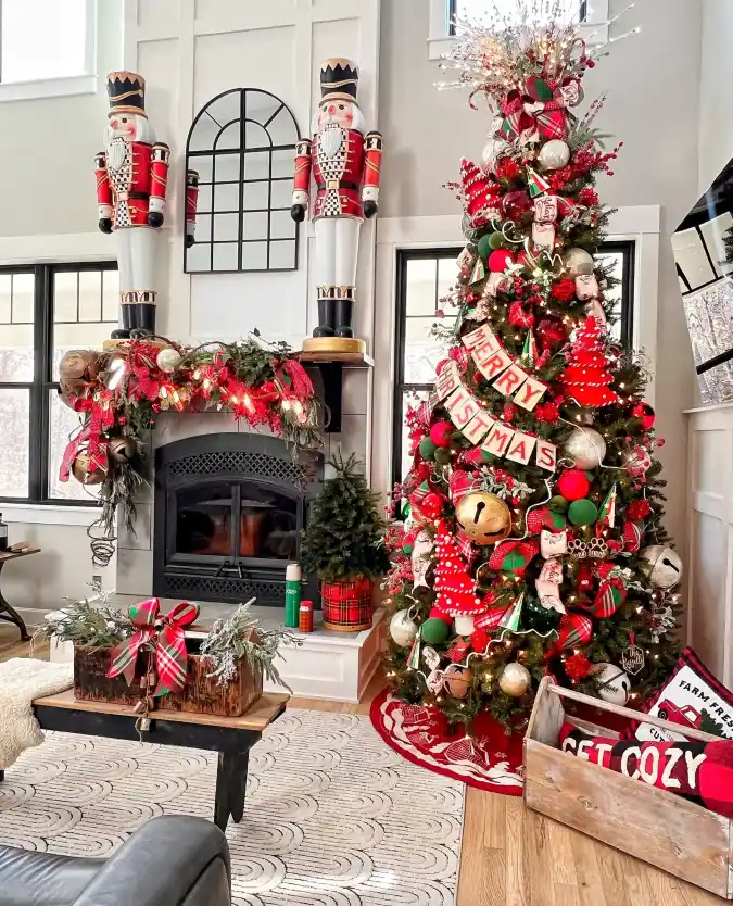 Grand Nutcracker Guard