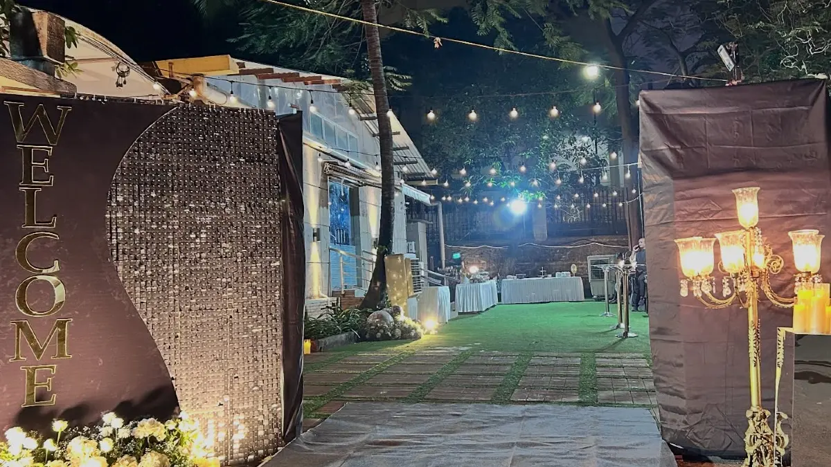 20. Outdoor Welcome Glamour