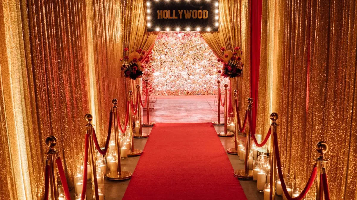 24. Gold Sequin Hollywood Tunnel