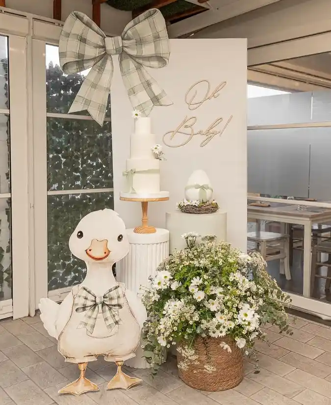 Charming Little Duckling Theme