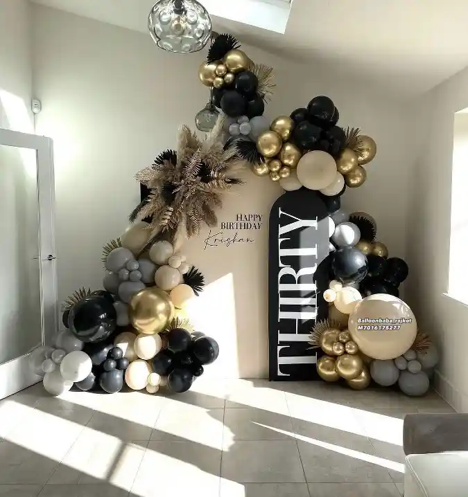 Chic and Elegant Balloon Photo Booth