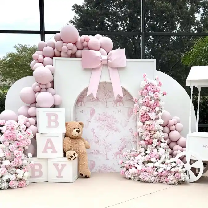 Giraffe Toile & Teddy Bear Arch