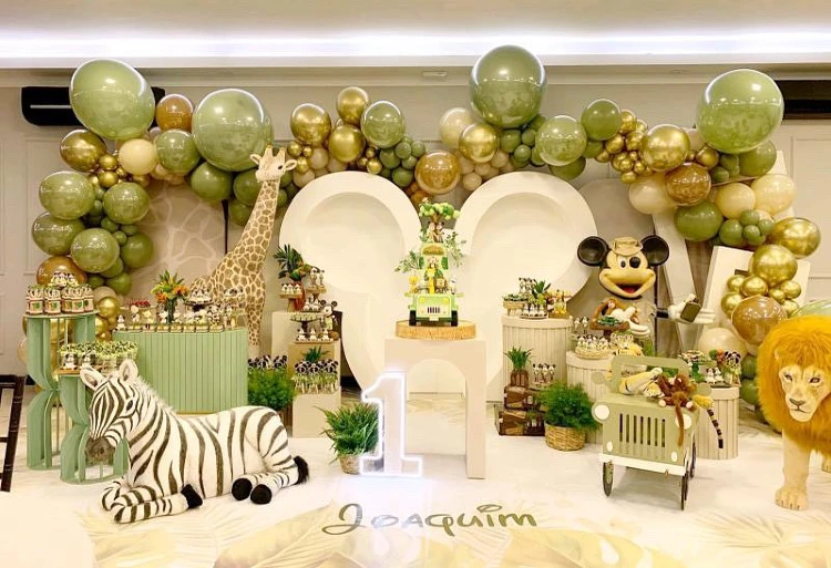 Mickey’s Golden Safari Expedition