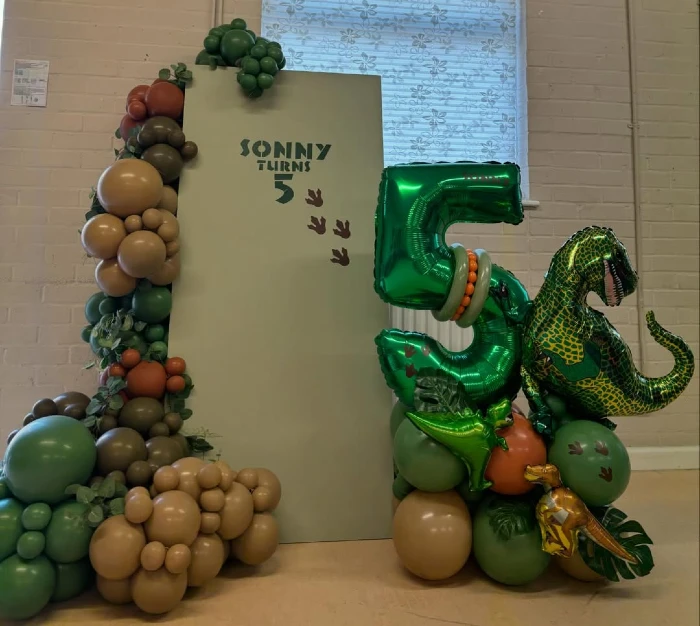 Tropical Technicolor Prehistoric Table Vignette