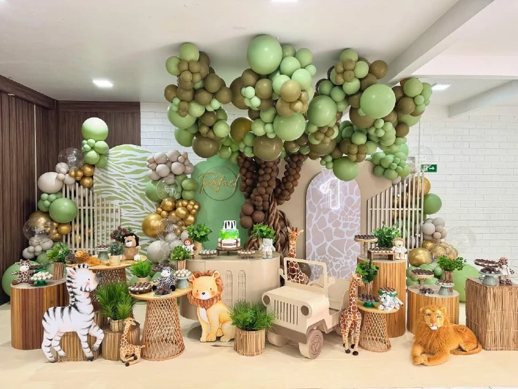 Sage and Timber Balloon Tree Oasis