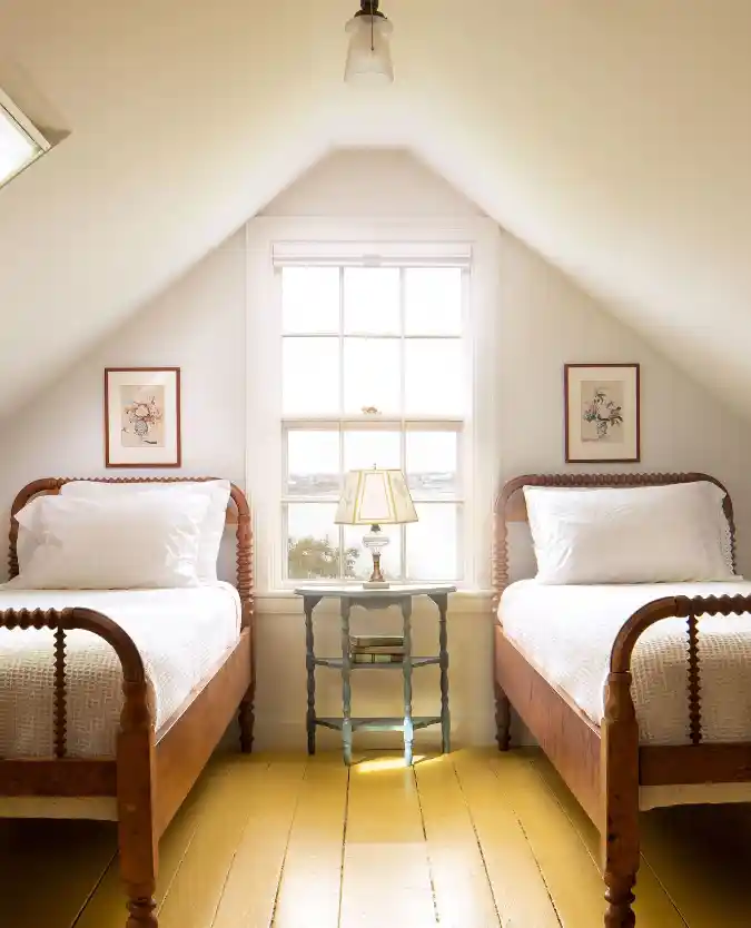 Symmetrical Cottage Twin Room