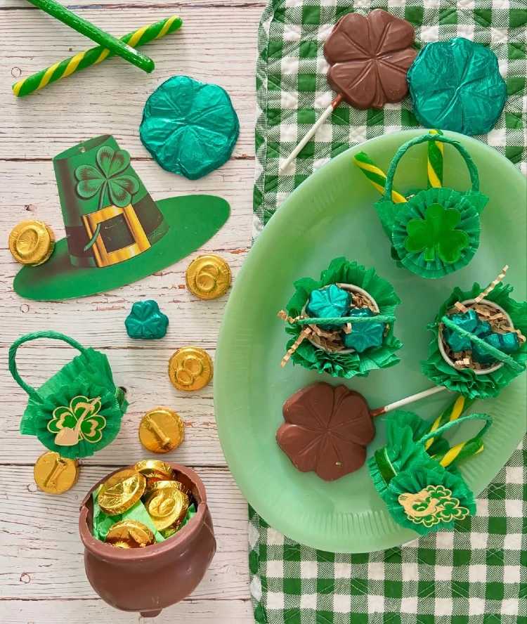 Vintage Green Crepe Baskets for Sweet Luck