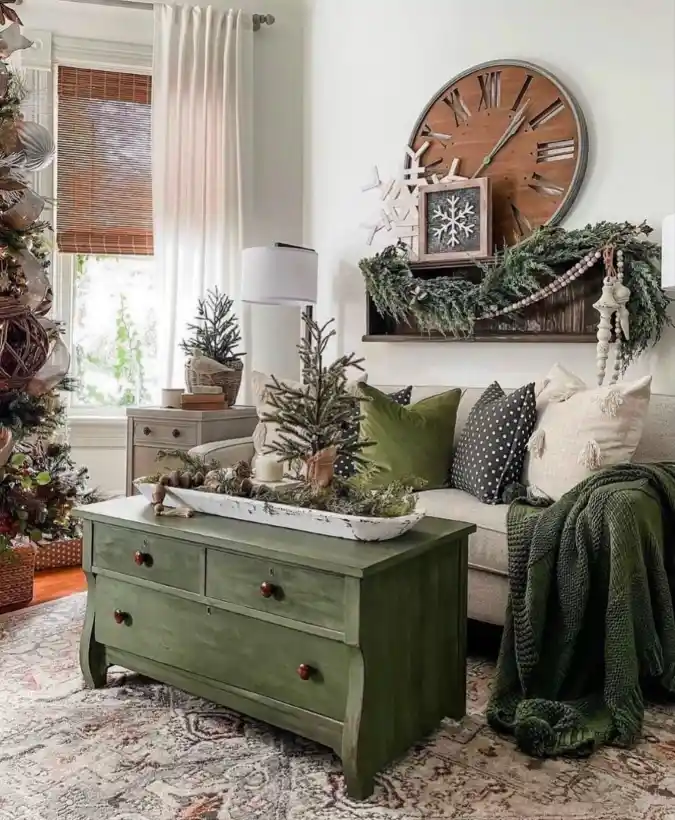 Woodland Green Winter Living Room Charm