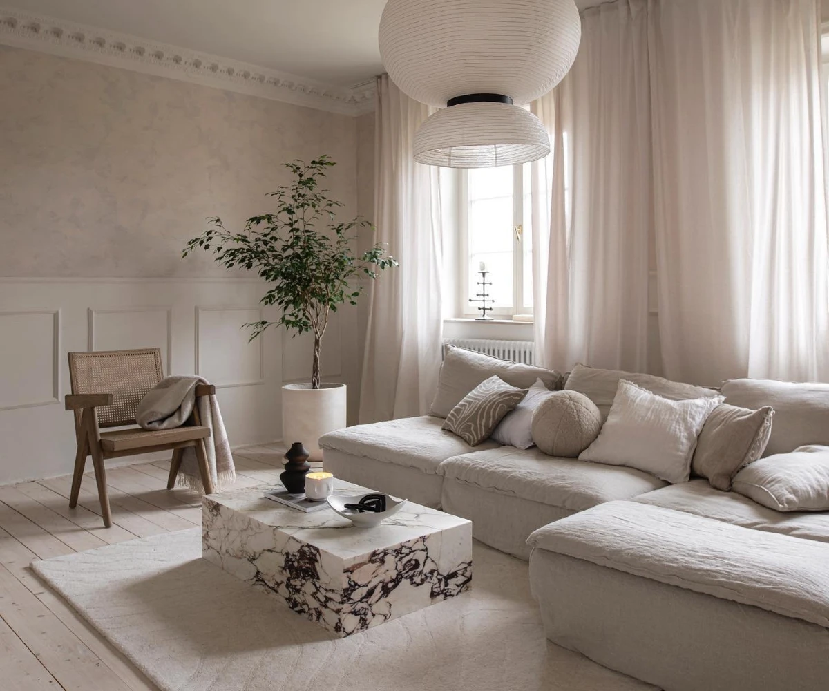 Textured Marble Centerpiece