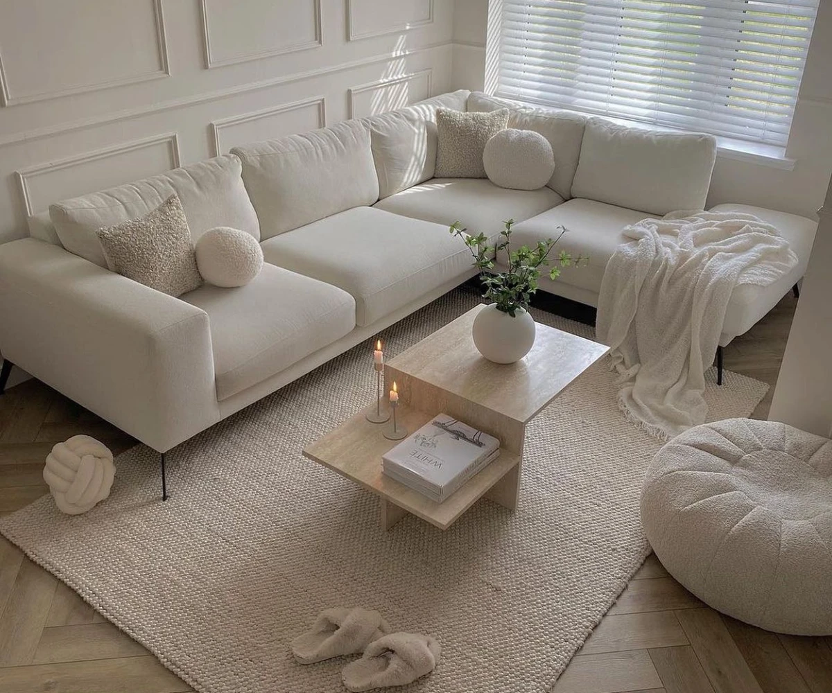  Bright Minimalist Corner