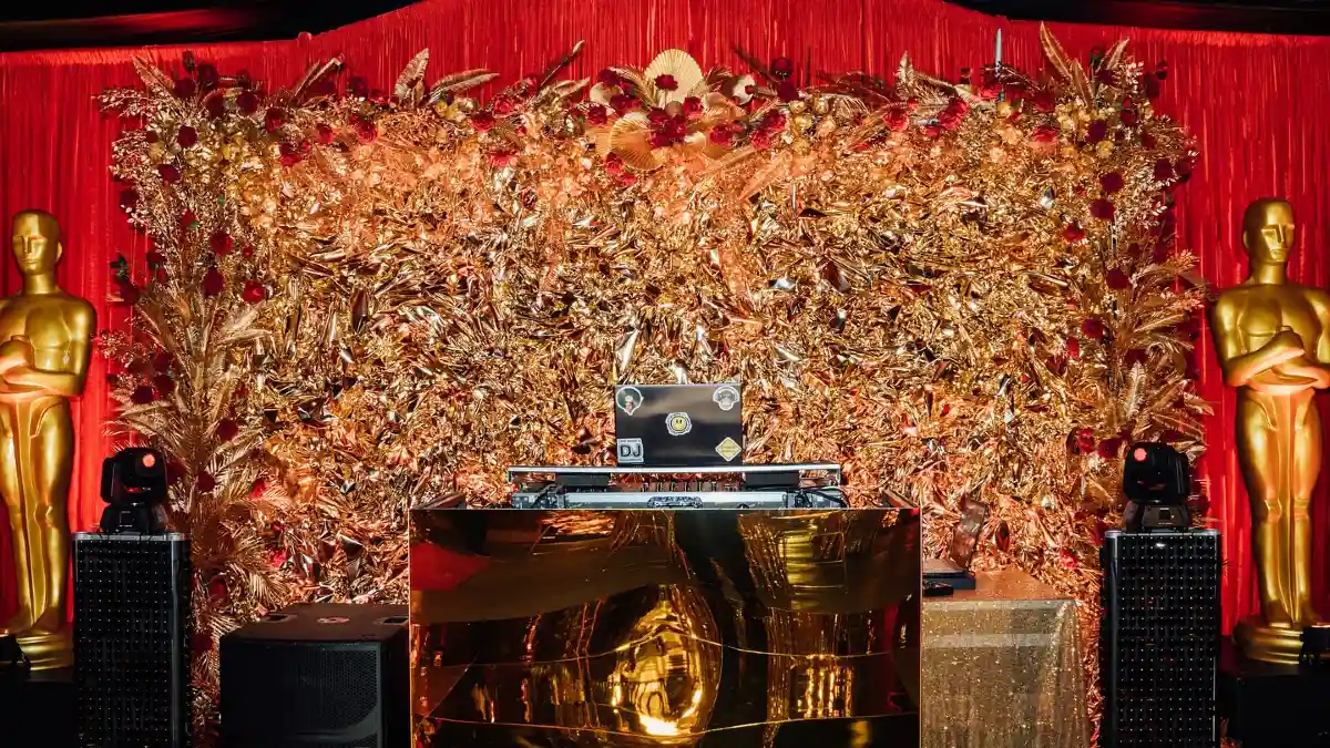 24. Golden DJ Stage Setup