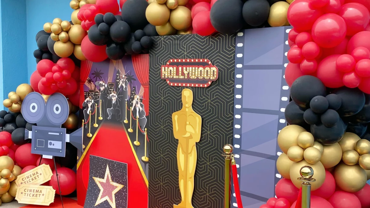 20. Classic Hollywood Premiere Backdrop