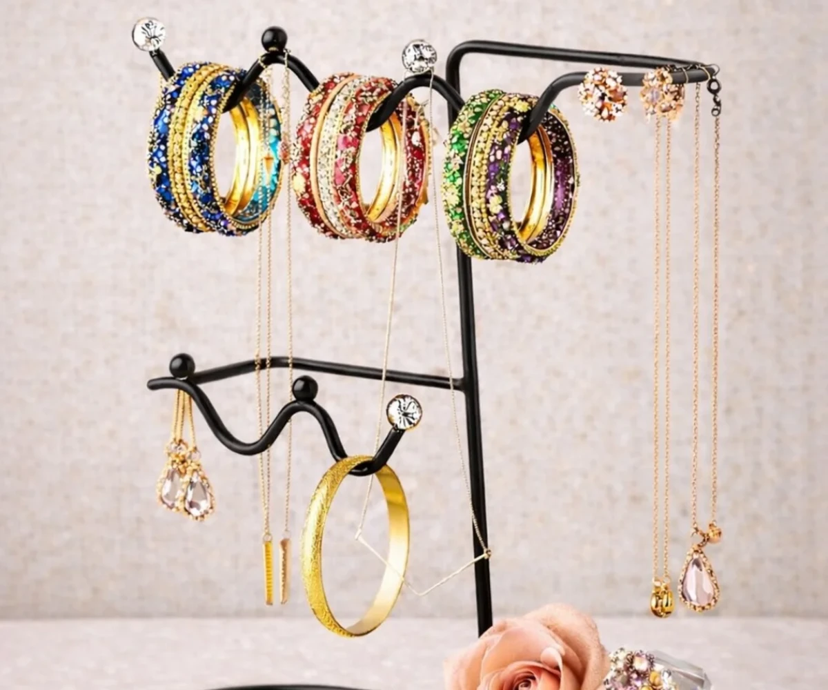 Wavy Black Metal Stand