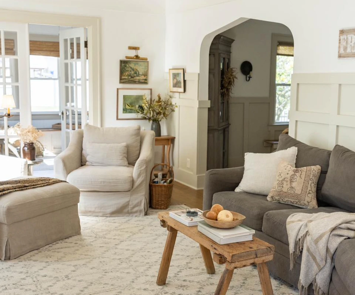 Archway Living Room with Rustic Bench