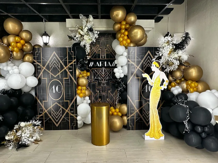 Maria’s Flapper Photo Op