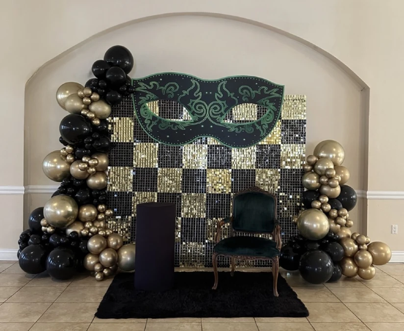 Checkered Shimmer Wall