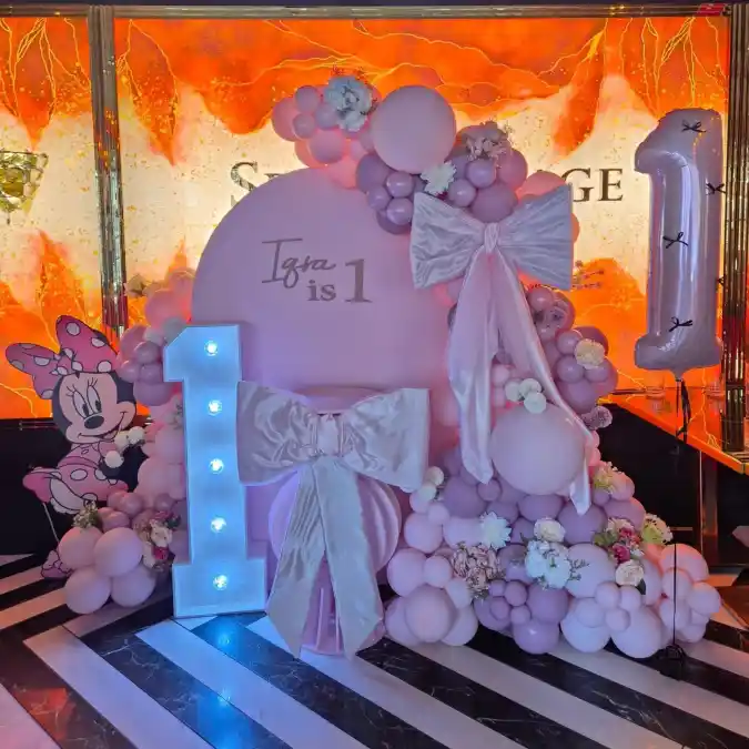 Elegant Minnie & Bows Extravaganza