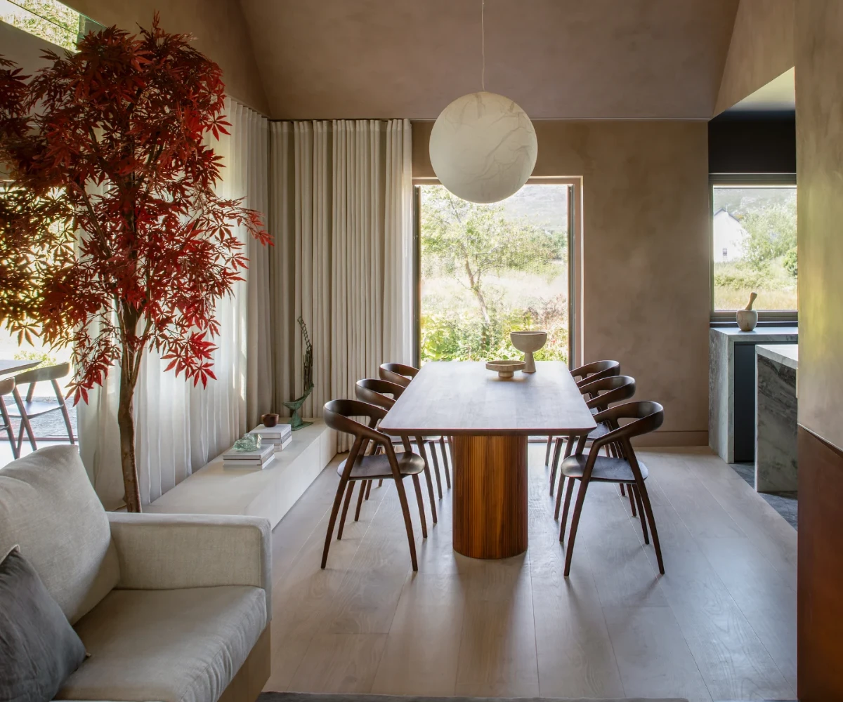 Modern Earthy Dining