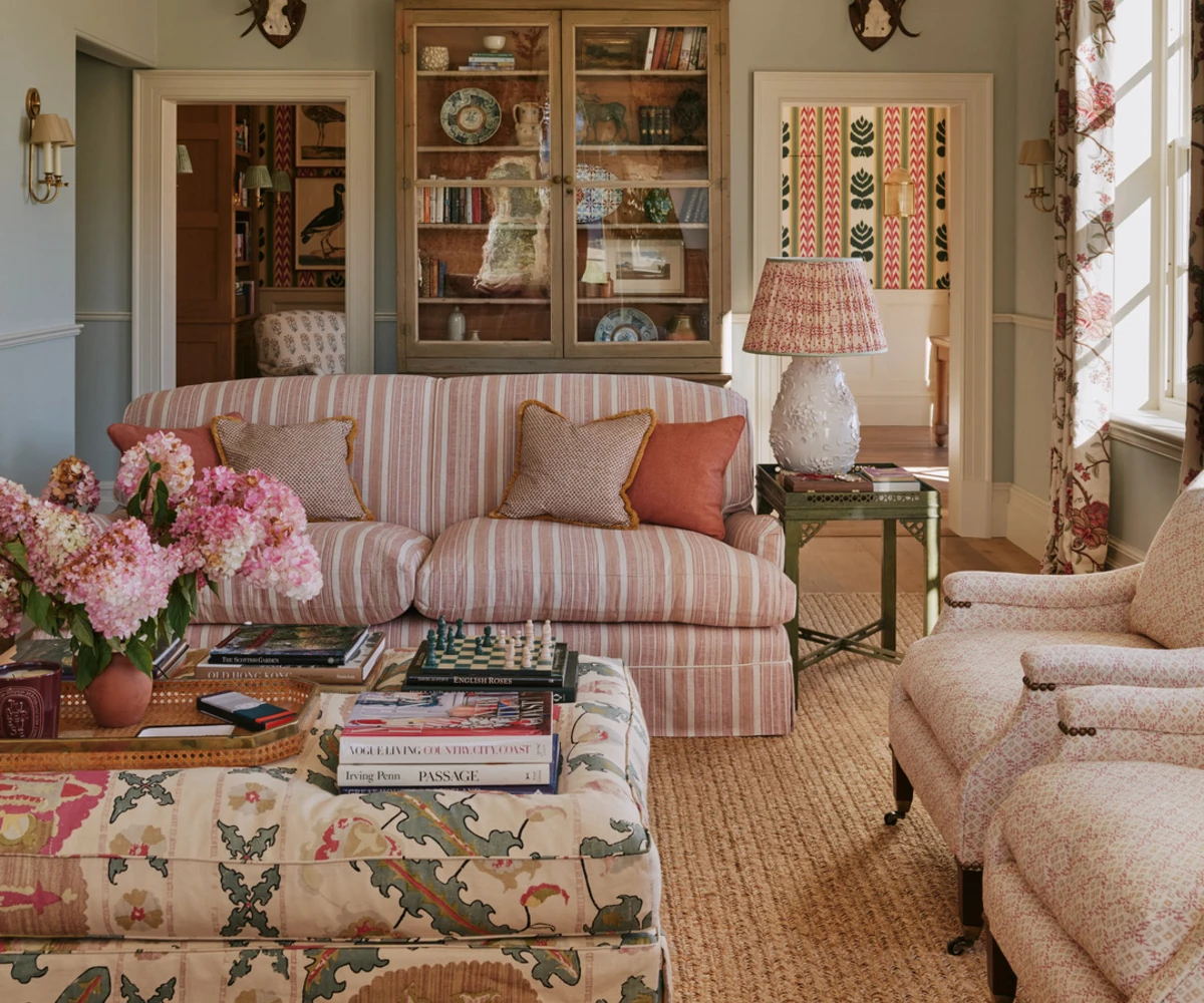 Mixed Pattern Cottage Lounge