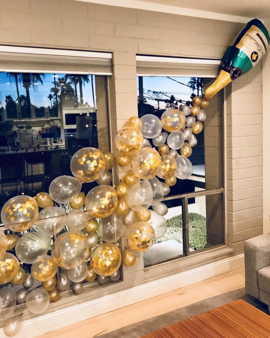 Confetti Balloon Spray