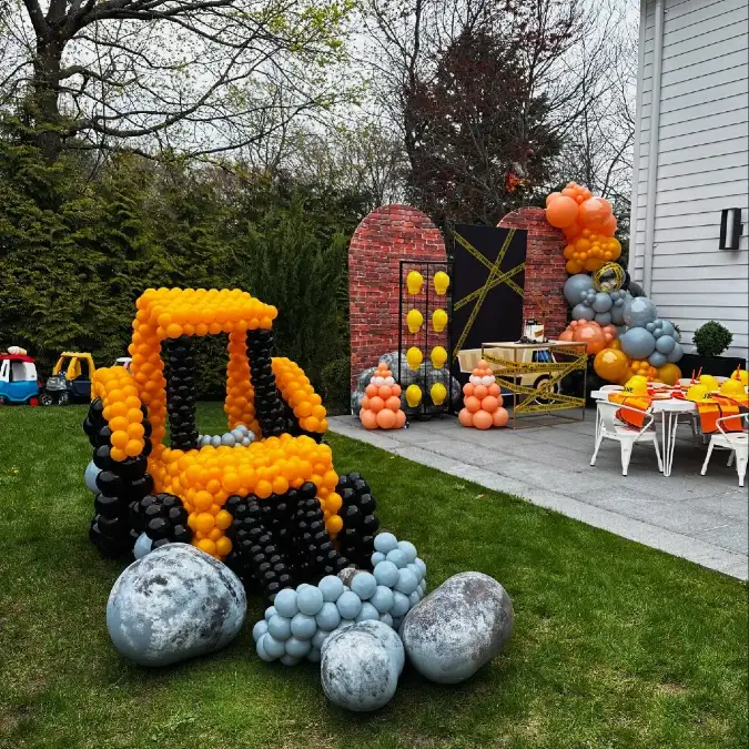 Balloon Sculpted Excavator