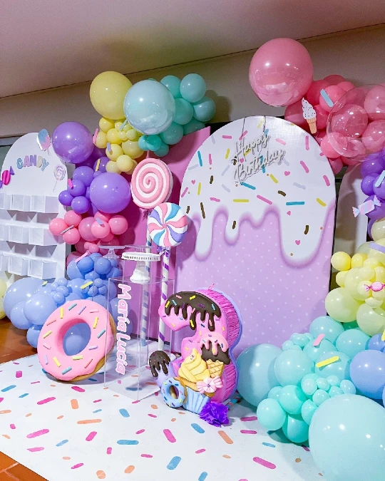 Melting Frosting Backdrop