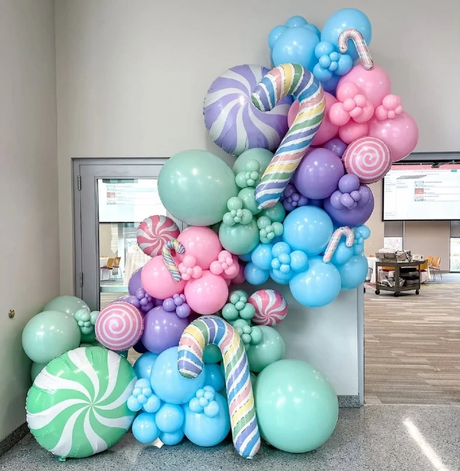 Candy Cane Balloon Sculpture