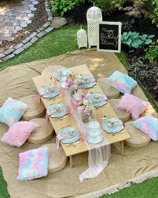 Shaggy Pastel Picnic