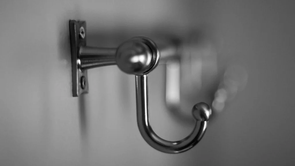 Maximize Cabin Space with Magnets