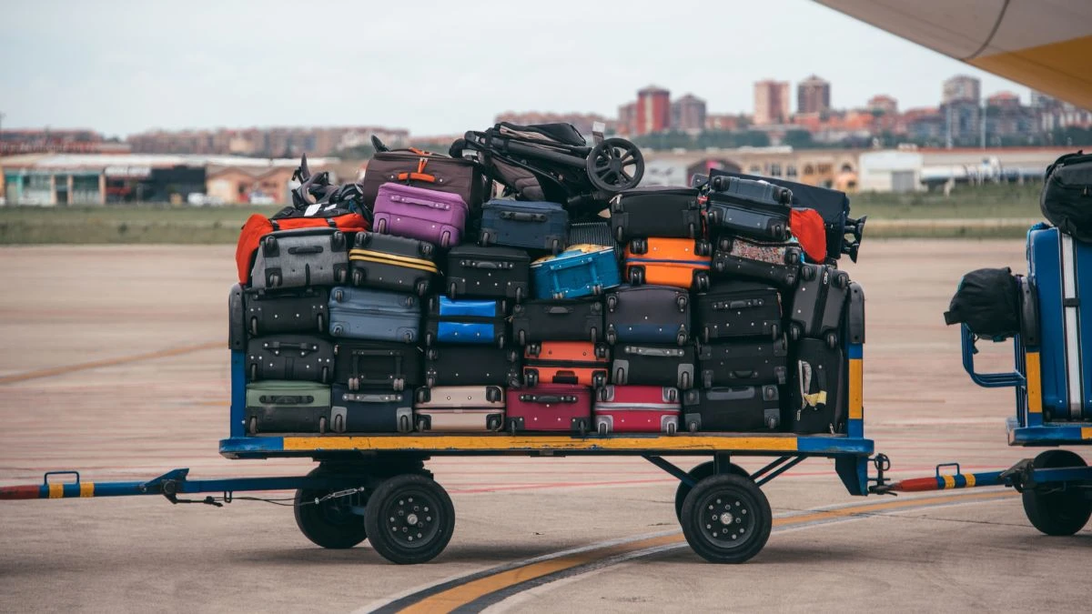 11 Airlines That Still Offer Free Checked Bags — and the Hidden Ones That Don’t