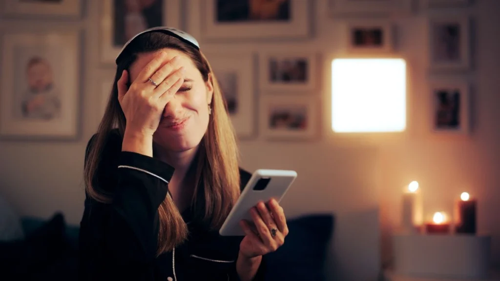 Chronic Stress and Constant Scrolling