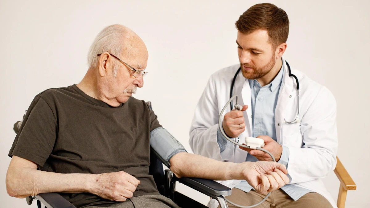 The Blood Pressure Reading Most Doctors Ignore Is the One That Predicts a Stroke — Here's What to Ask For