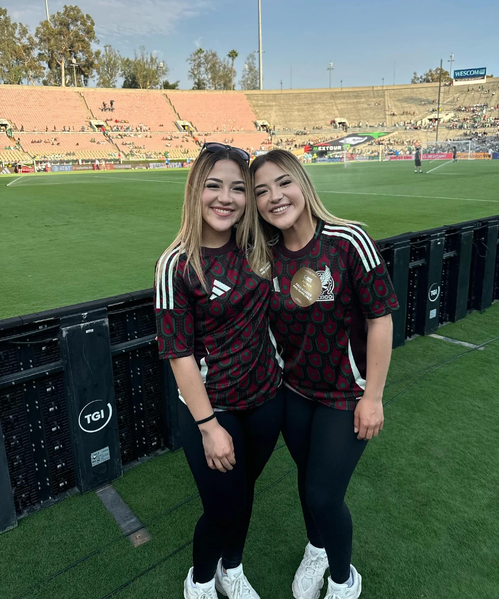 Matching Patterned Jerseys with Leggings